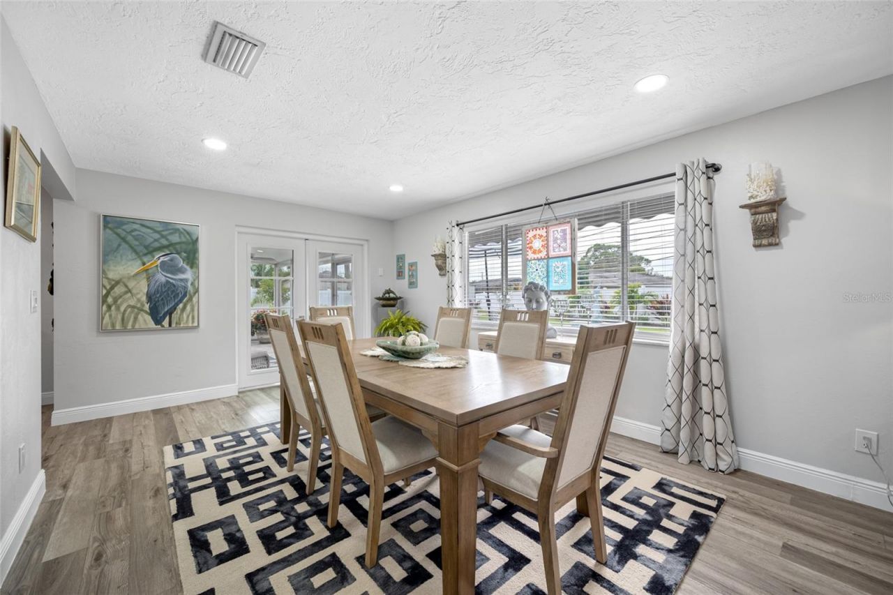 6377 15th Street S, Saint Petersburg, FL 33705 Photo