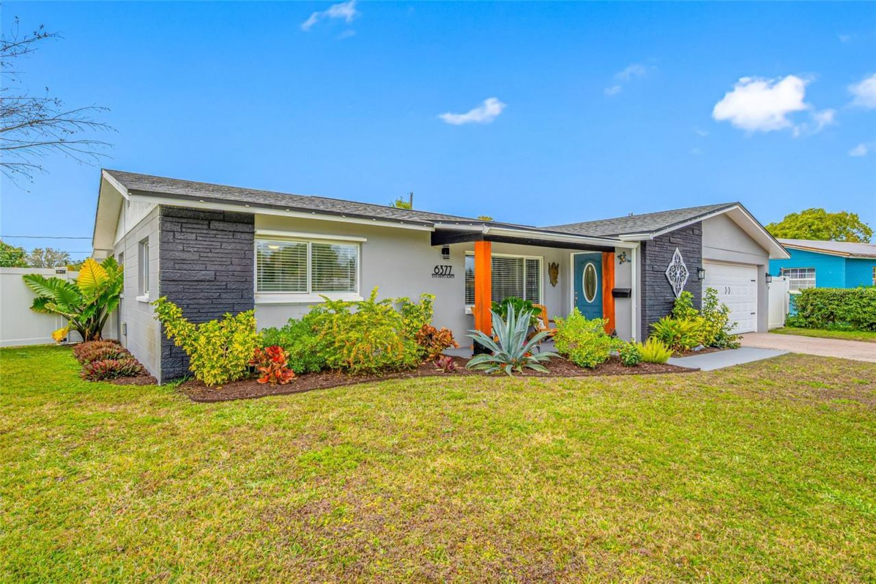 6377 15th Street S, Saint Petersburg, FL 33705 Photo