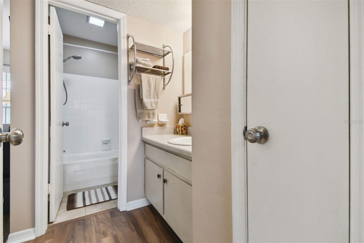 113 Seahorse Drive Se, Unit A, Saint Petersburg, FL 33705 Photo