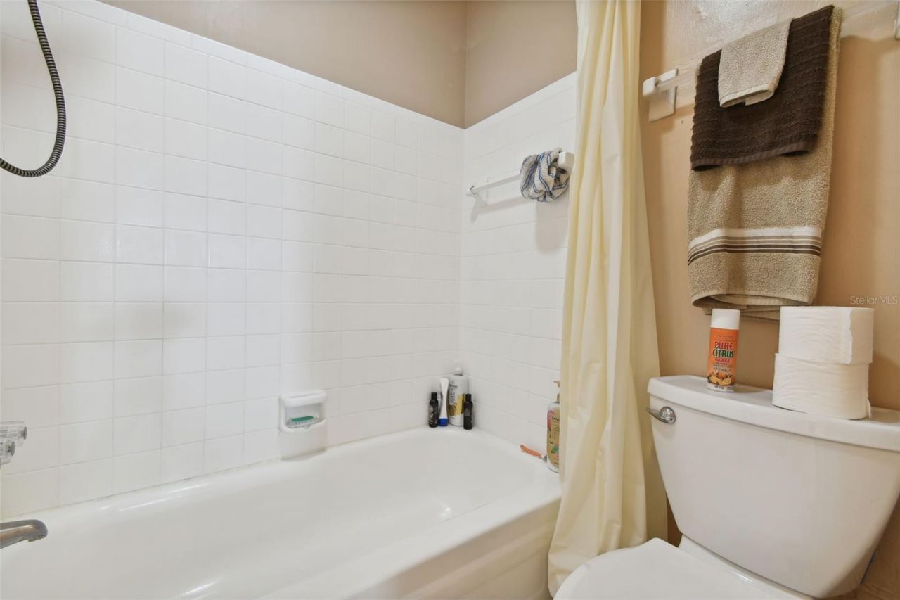 113 Seahorse Drive Se, Unit A, Saint Petersburg, FL 33705 Photo