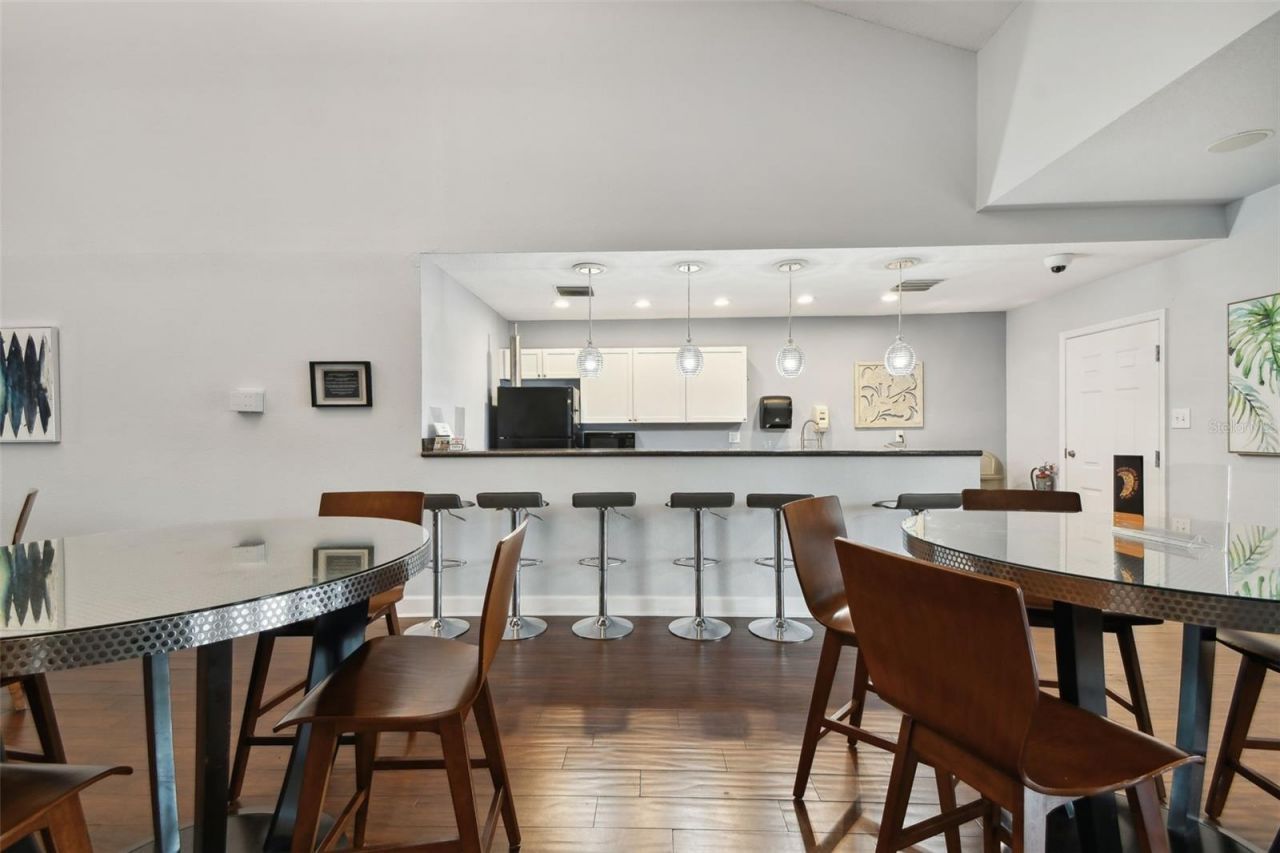 113 Seahorse Drive Se, Unit A, Saint Petersburg, FL 33705 Photo