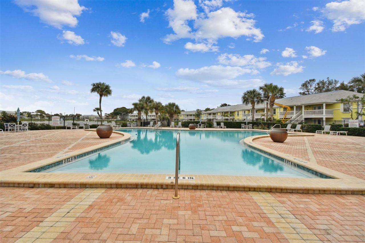 113 Seahorse Drive Se, Unit A, Saint Petersburg, FL 33705 Photo
