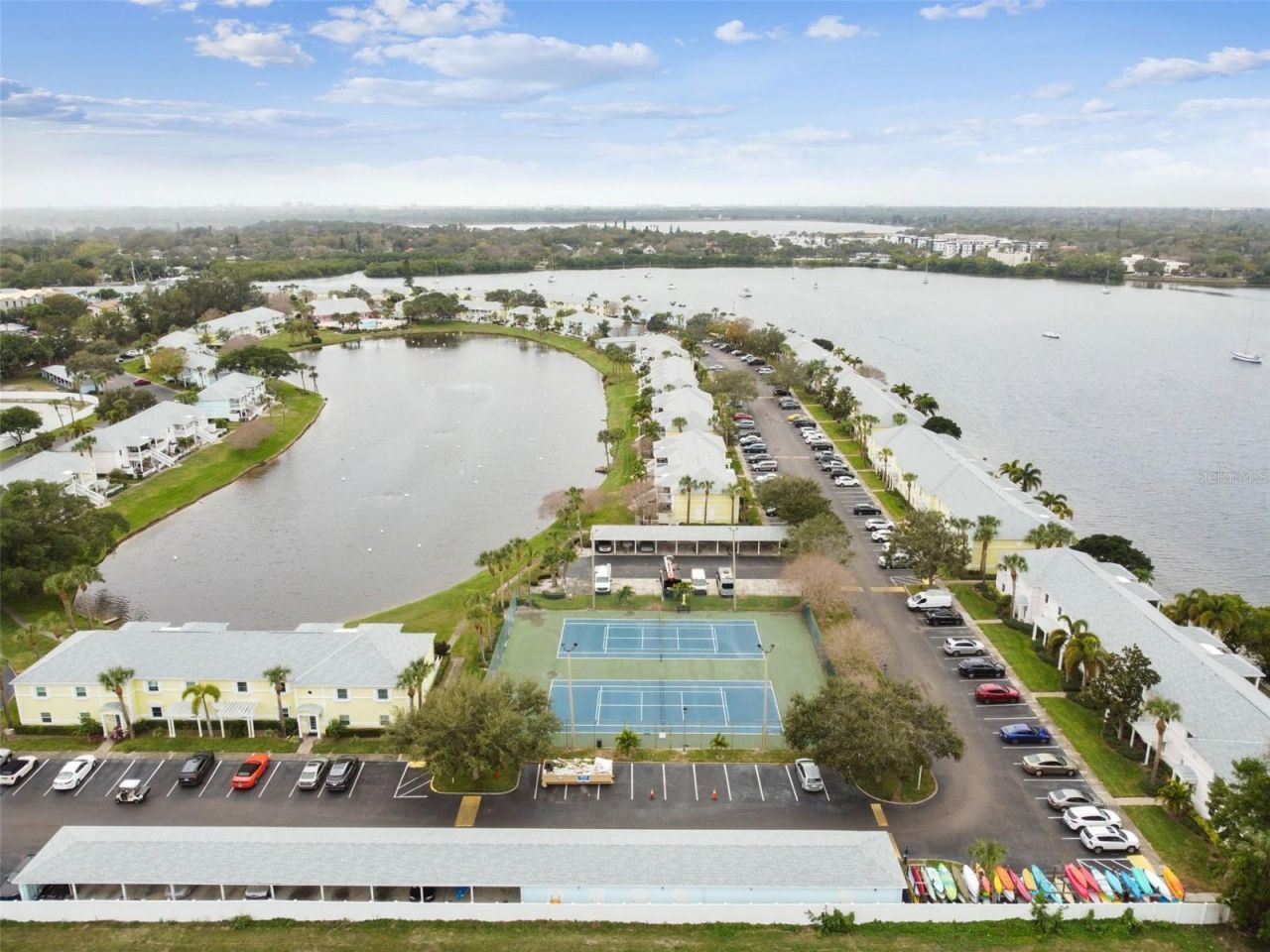 113 Seahorse Drive Se, Unit A, Saint Petersburg, FL 33705 Photo