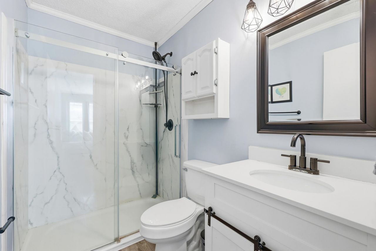 2001 Spring St. Photo 14