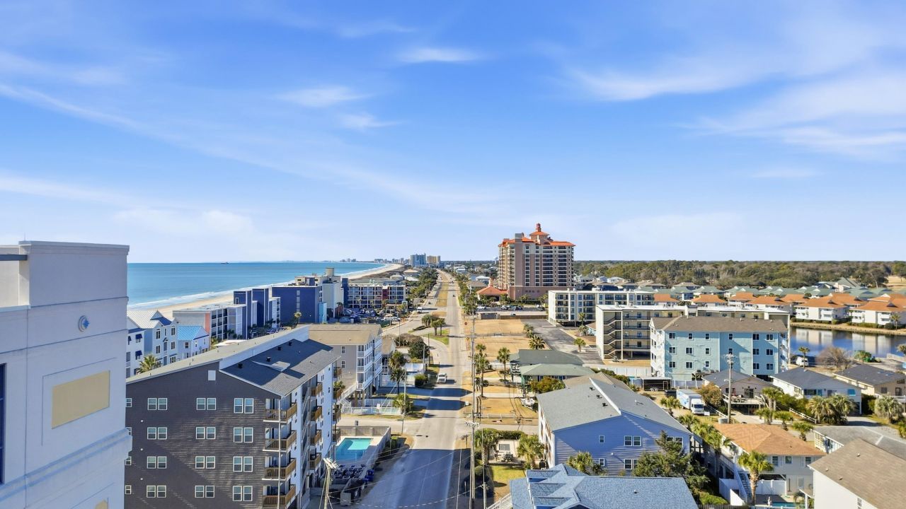 2001 Spring St. Photo 24