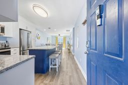 2001 Spring St. photo 4