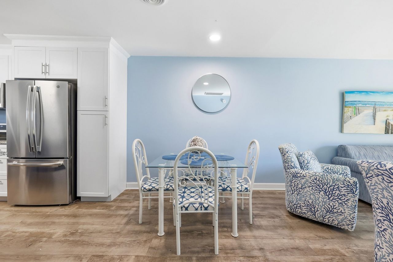 2001 Spring St. Photo 6