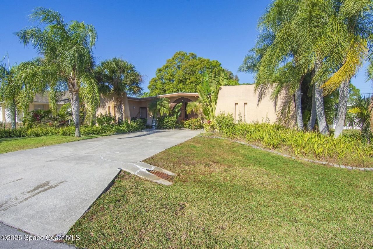 422 Del Monte Road , Unit A&B, Sebastian, FL 32958 Photo