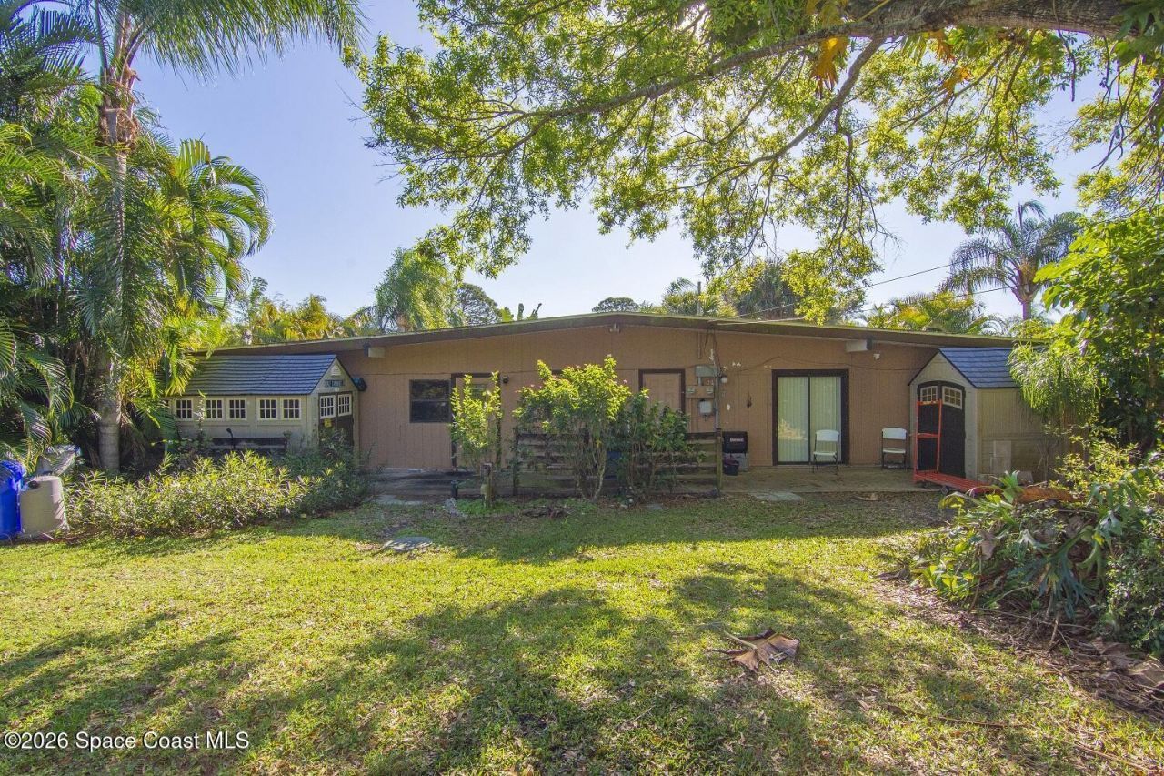 422 Del Monte Road , Unit A&B, Sebastian, FL 32958 Photo