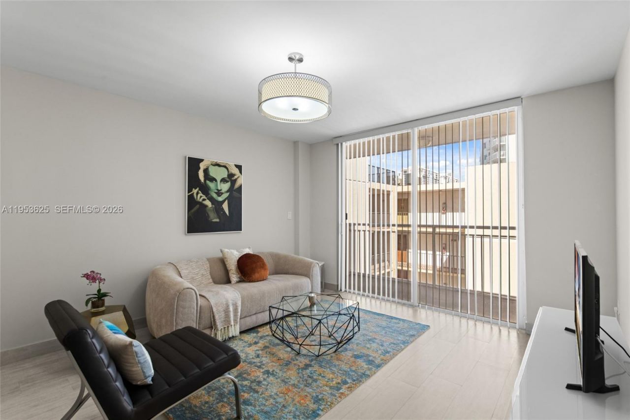 1665 Bay Rd, Unit 518, Miami Beach, FL 33139 Photo