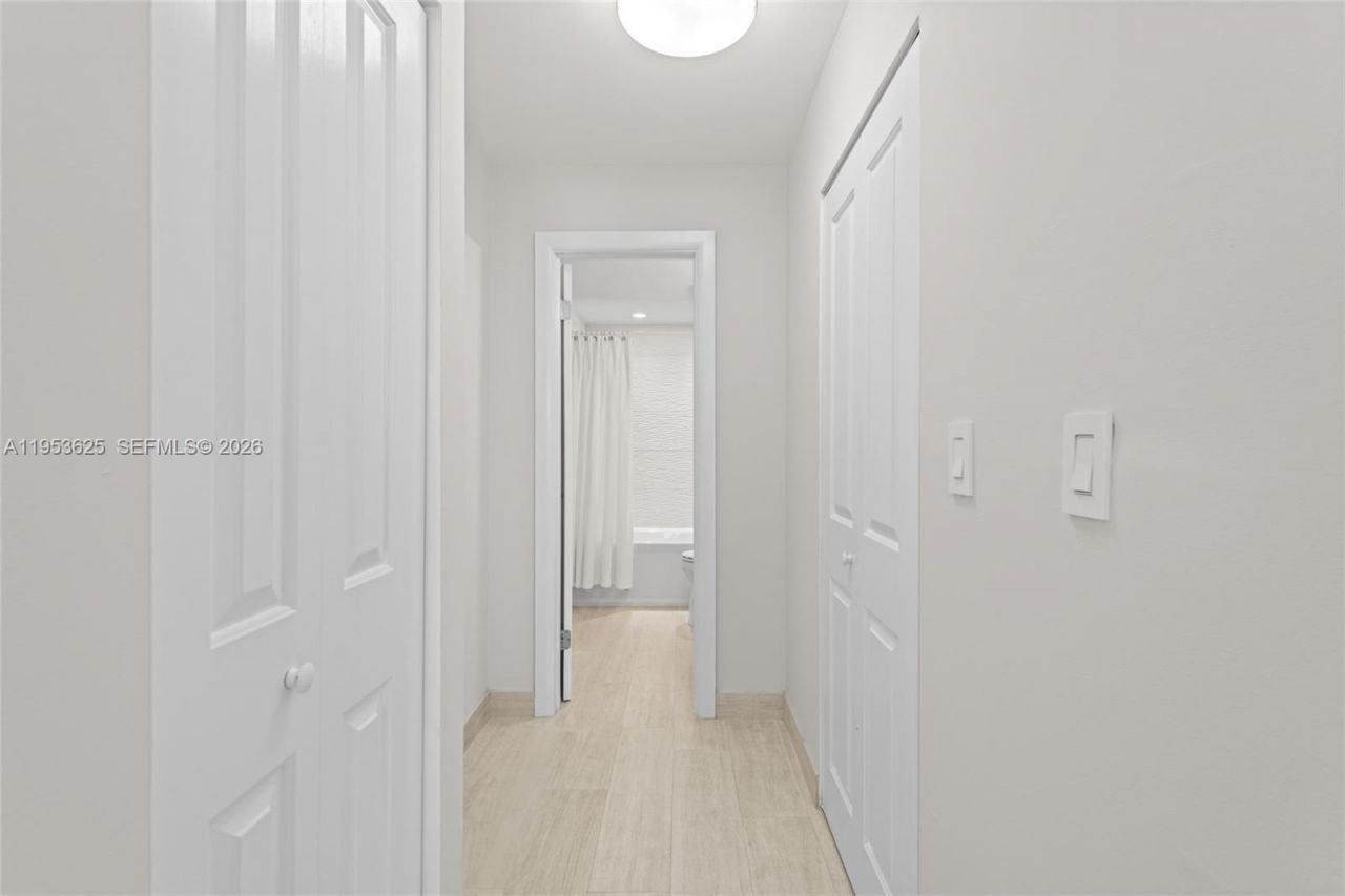 1665 Bay Rd, Unit 518, Miami Beach, FL 33139 Photo