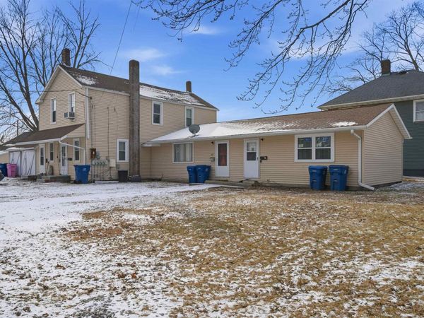 105-109 NE 5TH Avenue, Aledo, IL 61231