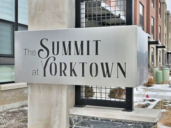 332 Summit Circle, Lombard, IL 60148