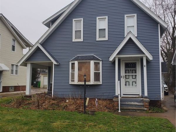 13710 Thornhurst Avenue, Garfield Heights, OH 44105