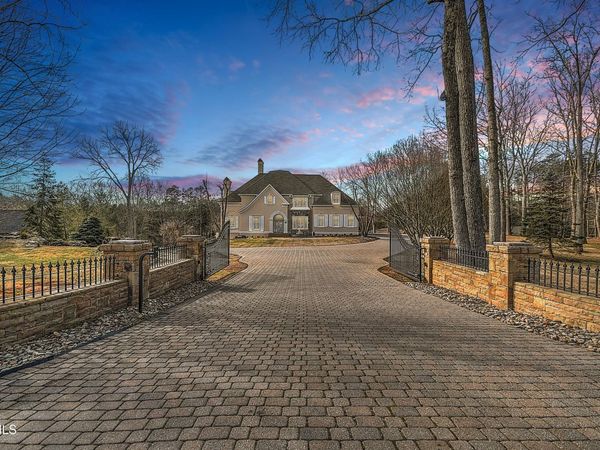 408 Fairway Estates Drive, Blountville, TN 37617