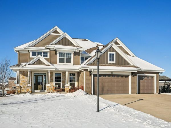 W137N6161 Weyer Farm Ct, Menomonee Falls, WI 53051