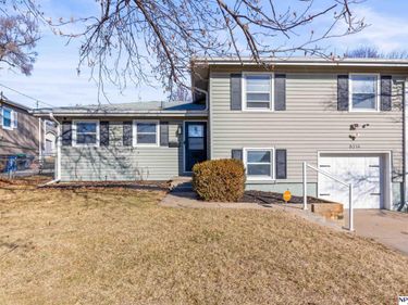 8214 Gold Street, Omaha, NE 68124