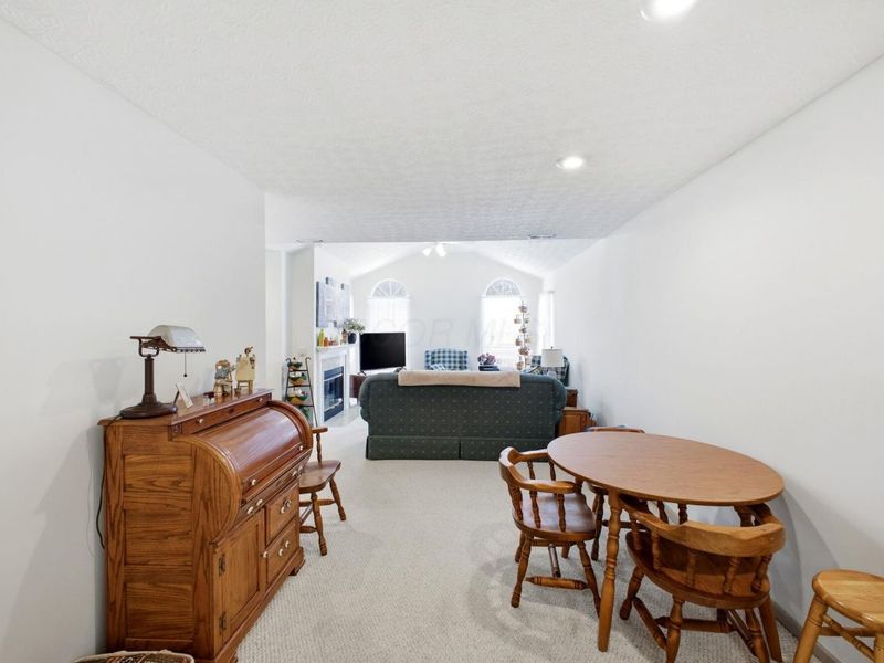 2487 Timbers Edge Lane , Columbus, OH 43235 Photo 12