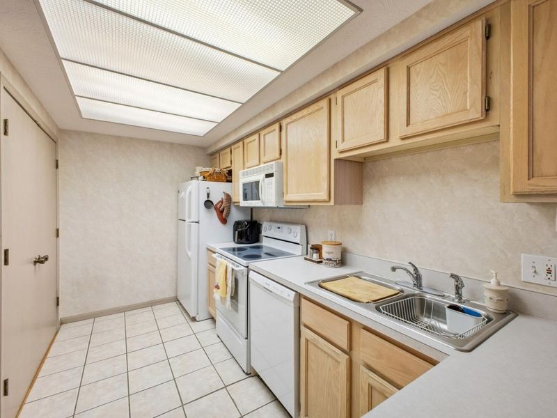 2487 Timbers Edge Lane , Columbus, OH 43235 Photo 16