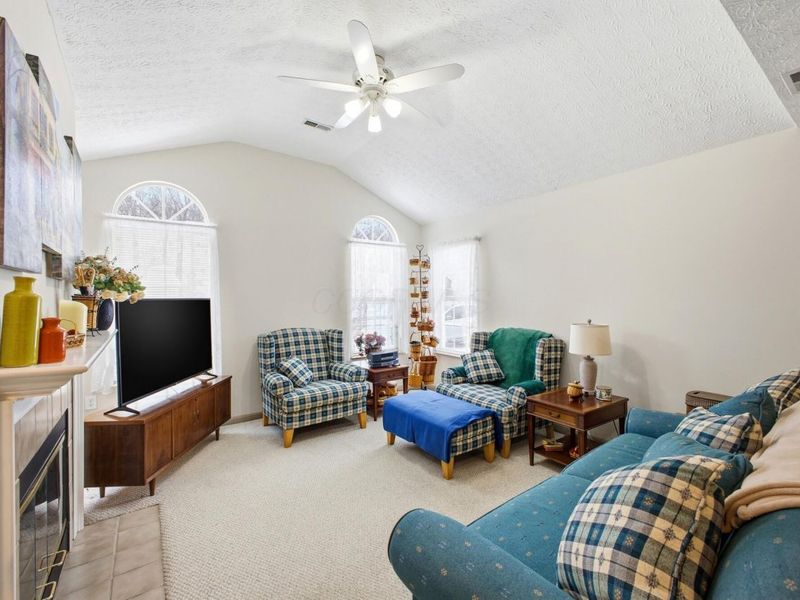 2487 Timbers Edge Lane , Columbus, OH 43235 Photo 7