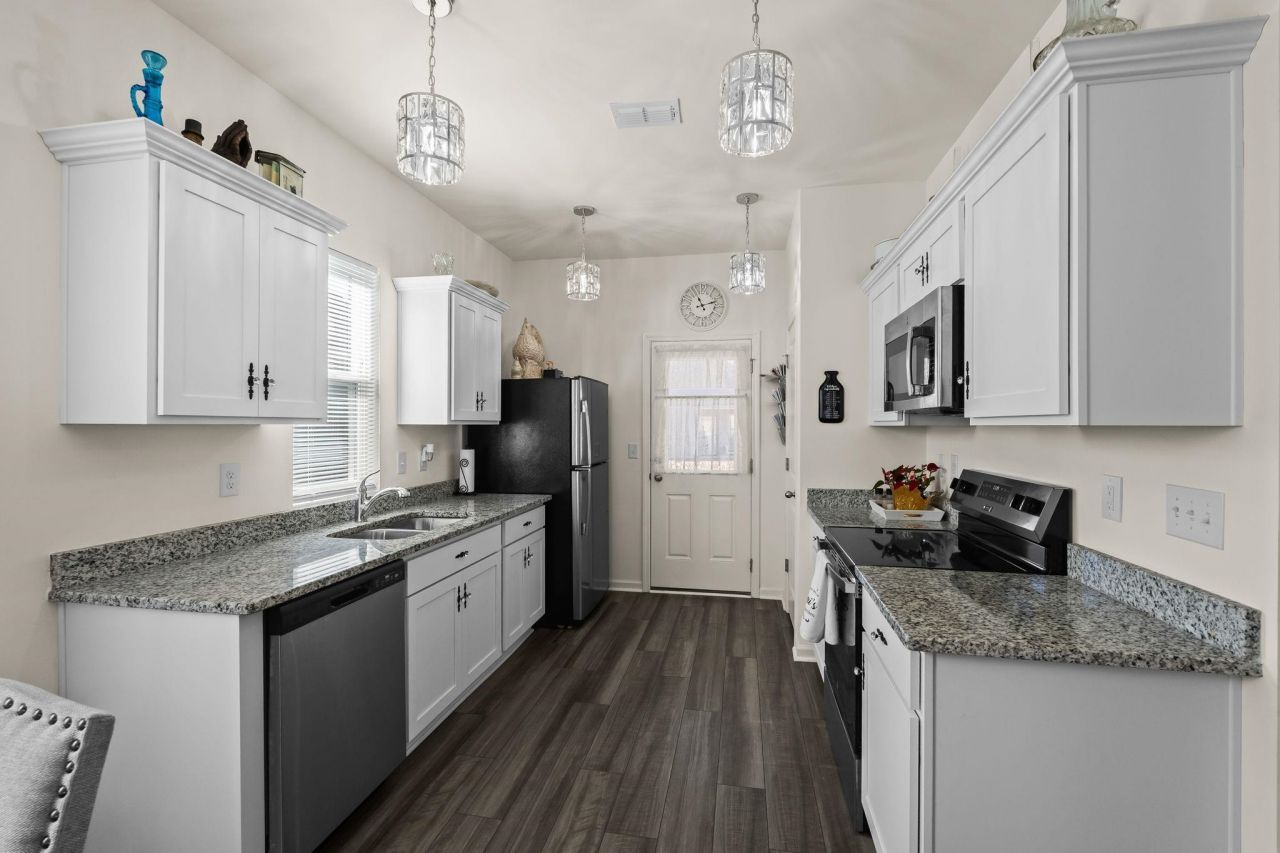 305 Cornhusker Dr. Photo 7