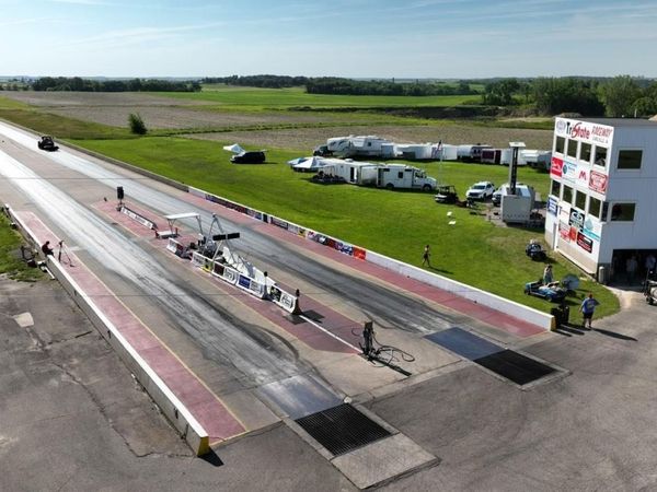 2217 270th Avenue, Earlville, IA 52041