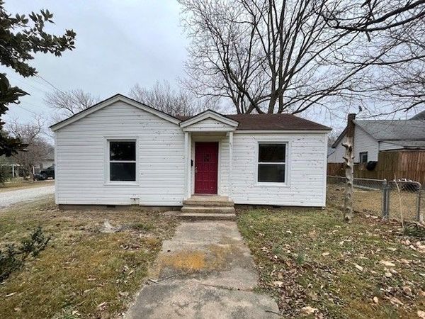 421 S Washington Street, Siloam Springs, AR 72761