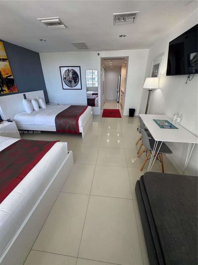 19201 Collins Ave , Unit 1130, Sunny Isles Beach, FL 33160 Photo