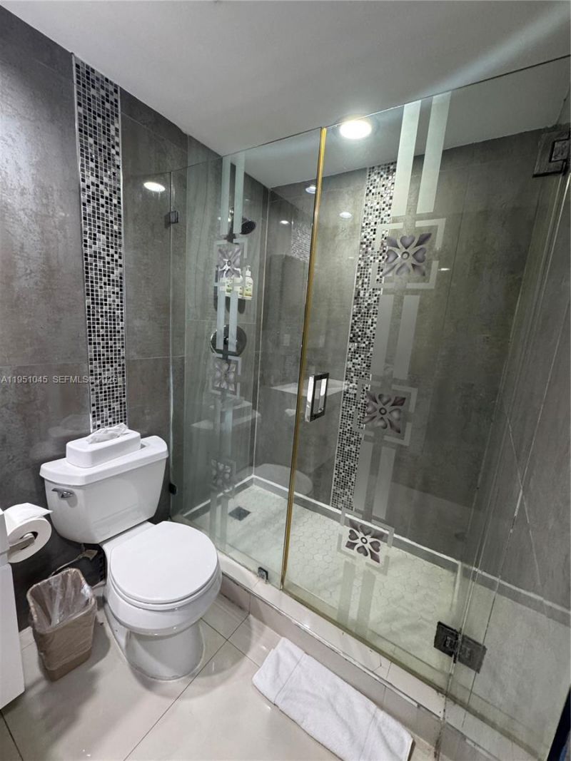 19201 Collins Ave , Unit 1130, Sunny Isles Beach, FL 33160 Photo