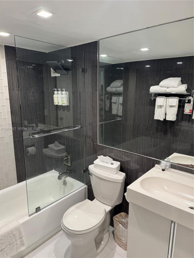 19201 Collins Ave , Unit 1004, Sunny Isles Beach, FL 33160 Photo