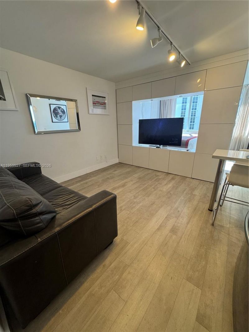 19201 Collins Ave , Unit 1004, Sunny Isles Beach, FL 33160 Photo