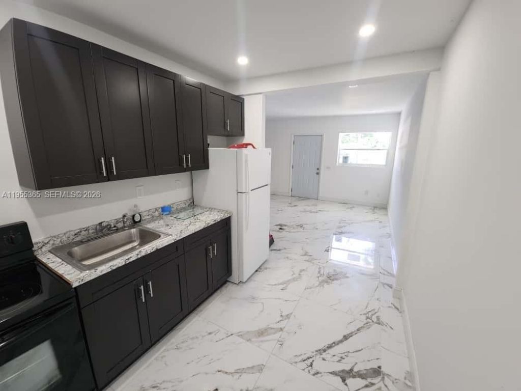 12101 SW 215th St, Miami, FL 33177 Photo