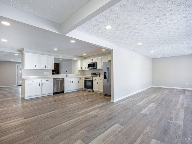 5260 Beechview Drive, Huber Heights, OH 45424 Photo 2