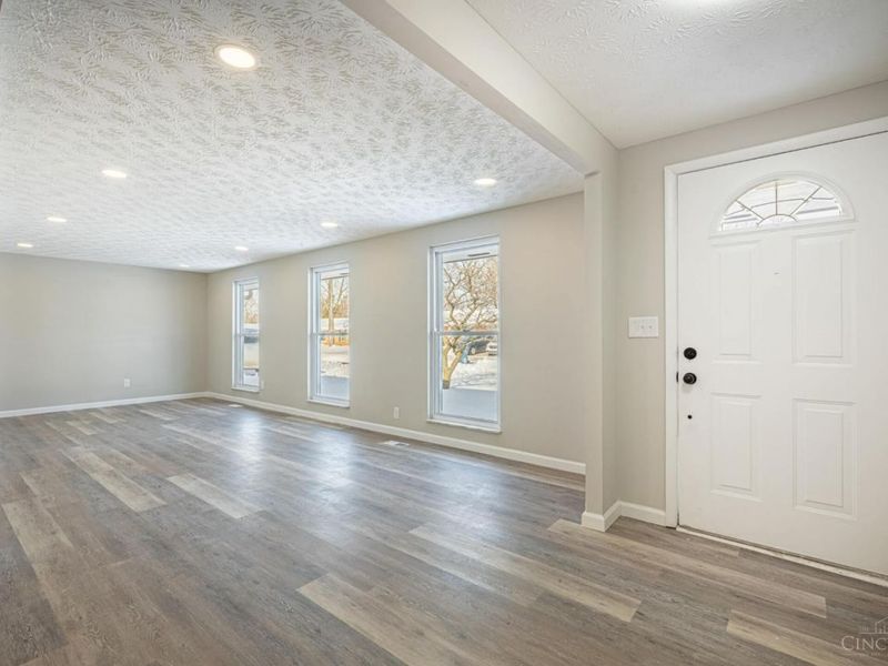 5260 Beechview Drive, Huber Heights, OH 45424 Photo 4