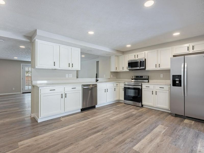 5260 Beechview Drive, Huber Heights, OH 45424 Photo 9