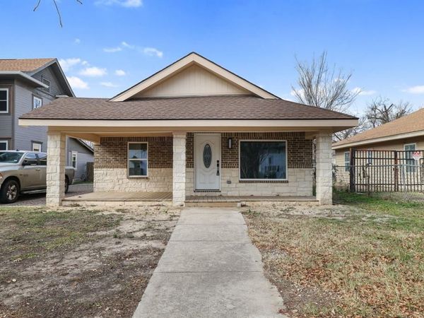 2916 Travis Avenue, Fort Worth, TX 76110