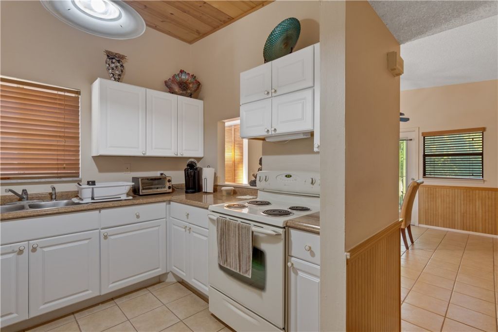 422 Del Monte Road, Sebastian, FL 32958 Photo