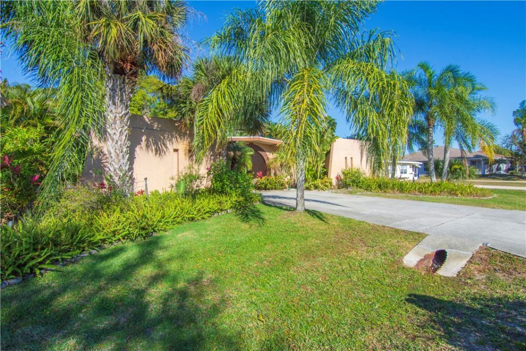 422 Del Monte Road, Sebastian, FL 32958 Photo