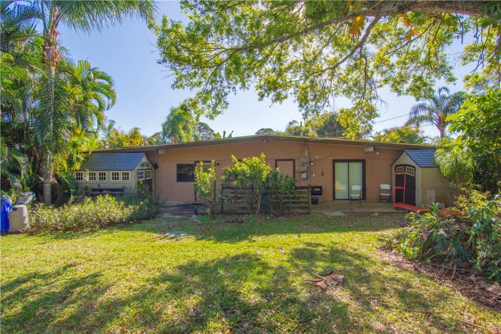 422 Del Monte Road, Sebastian, FL 32958 Photo