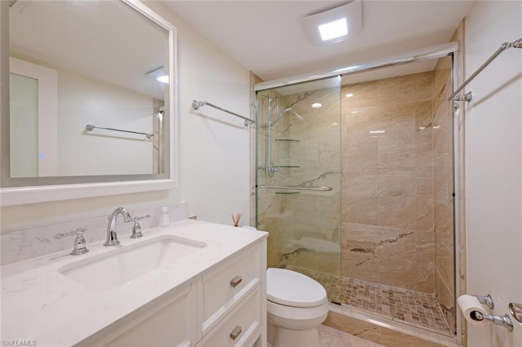 3055 Riviera Dr, Unit 306, Naples, FL 34103 Photo