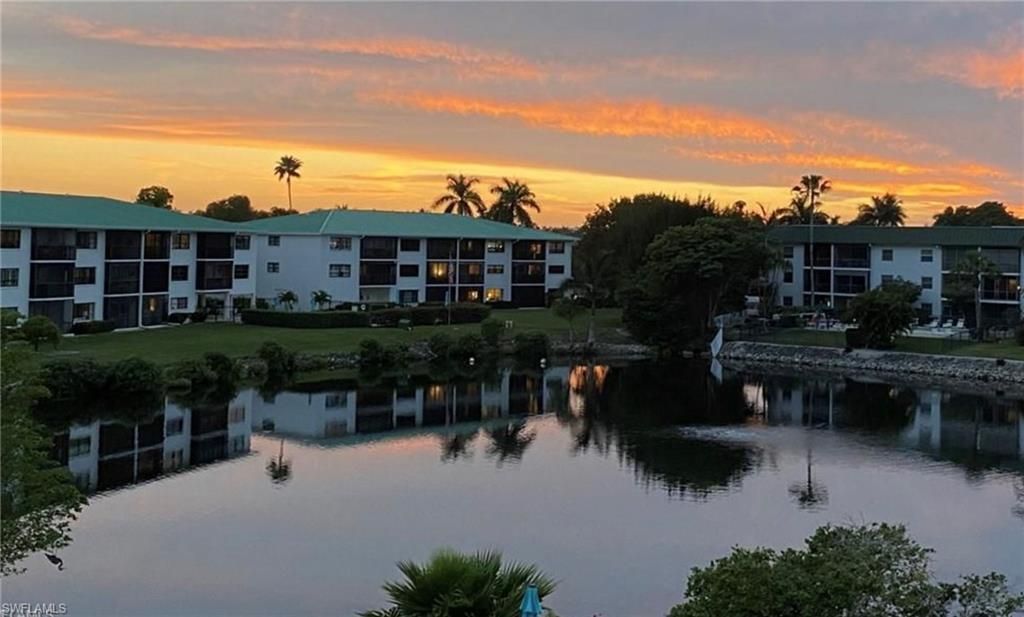 3055 Riviera Dr, Unit 306, Naples, FL 34103 Photo