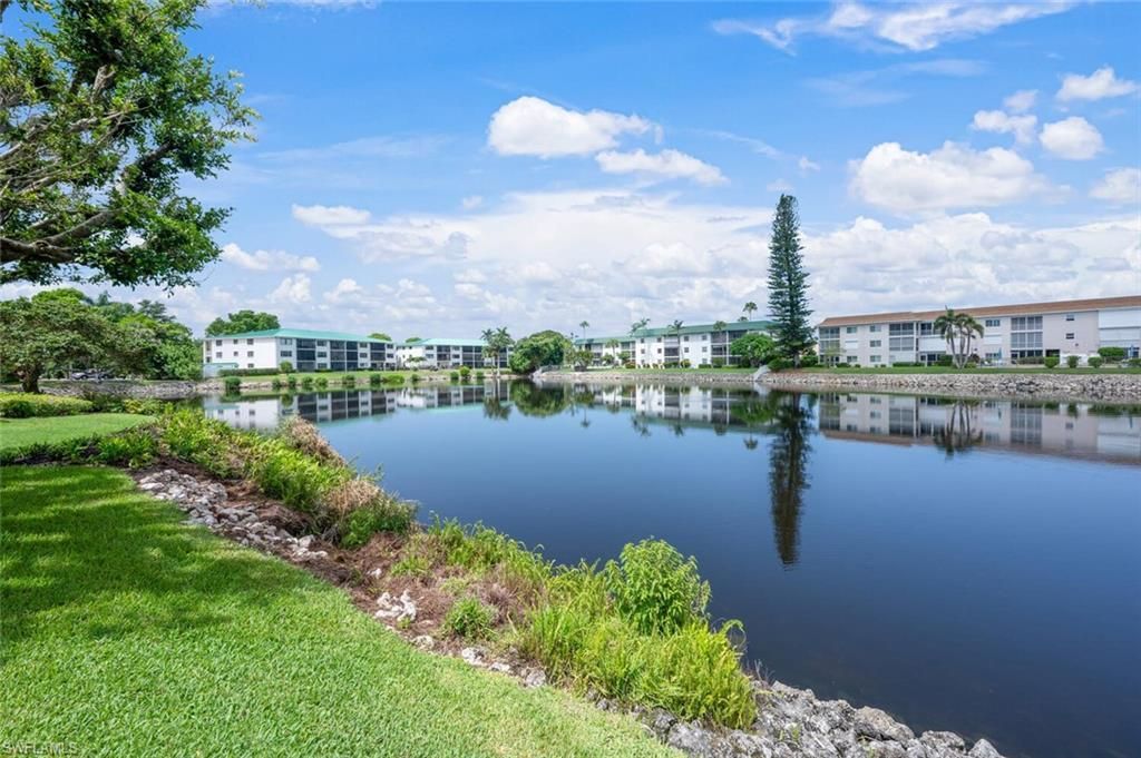 3055 Riviera Dr, Unit 306, Naples, FL 34103 Photo