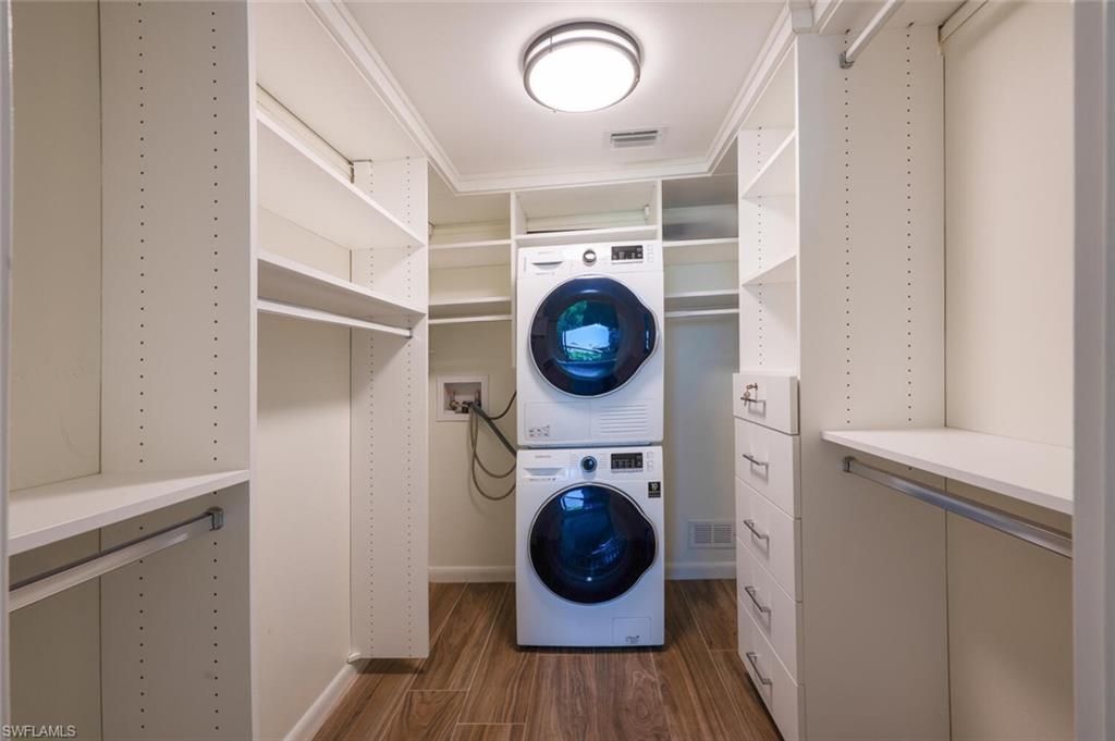 3055 Riviera Dr, Unit 306, Naples, FL 34103 Photo