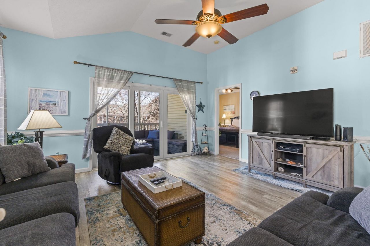 601 N Hillside Dr. N Photo 11