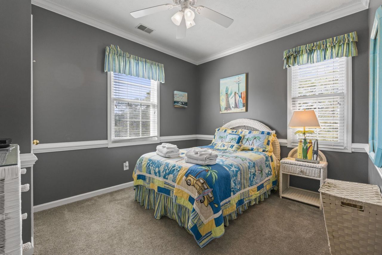 601 N Hillside Dr. N Photo 13