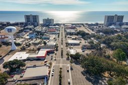 601 N Hillside Dr. N photo 4