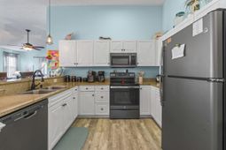 601 N Hillside Dr. N photo 4