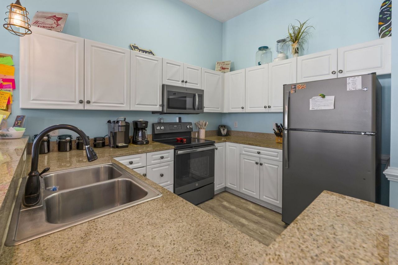 601 N Hillside Dr. N Photo 6