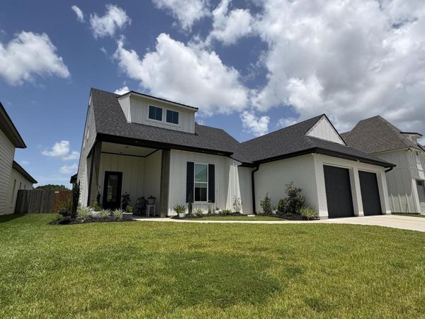 138 Cape Town Avenue, Youngsville, LA 70592