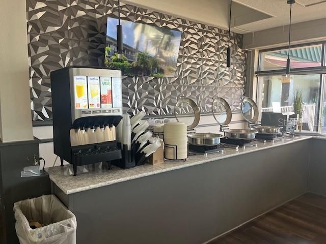 7150 N Tamiami Trail, Unit C233, Sarasota, FL 34243 Photo